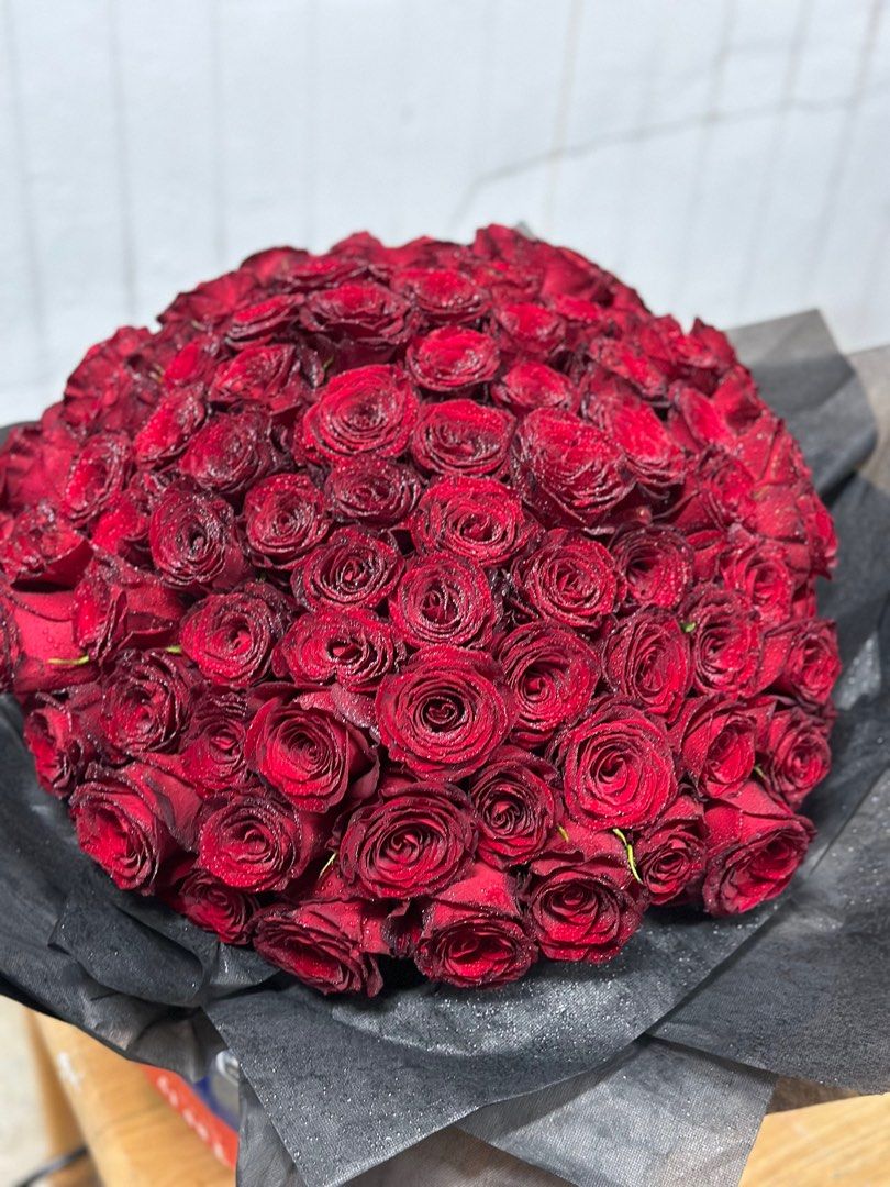 99 Premium Red Roses Bouquet