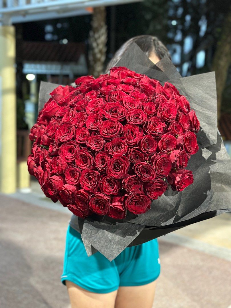 99 Premium Red Roses Bouquet