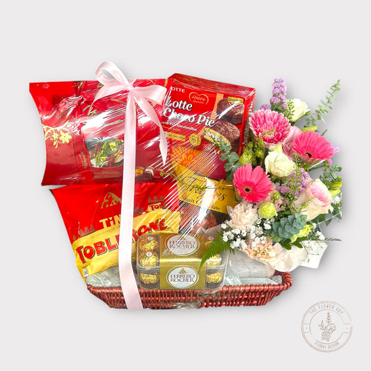 "100% Halal" Fresh Flower Chocolate Basket Hamper
